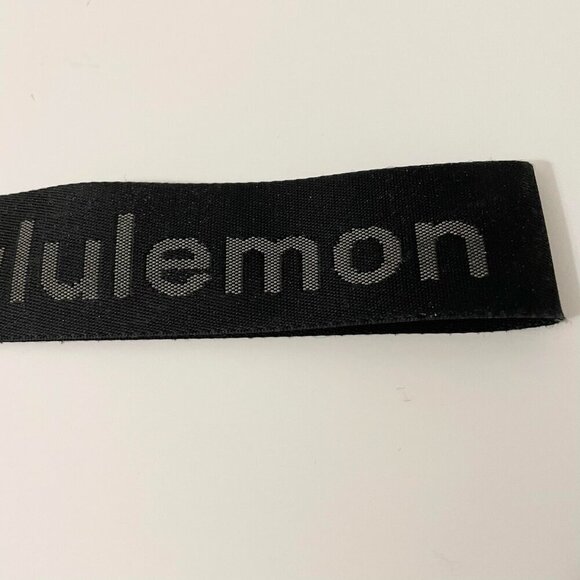 Lot of 2 Lululemon Keychains Needs Cleaning - Picture 15 of 16